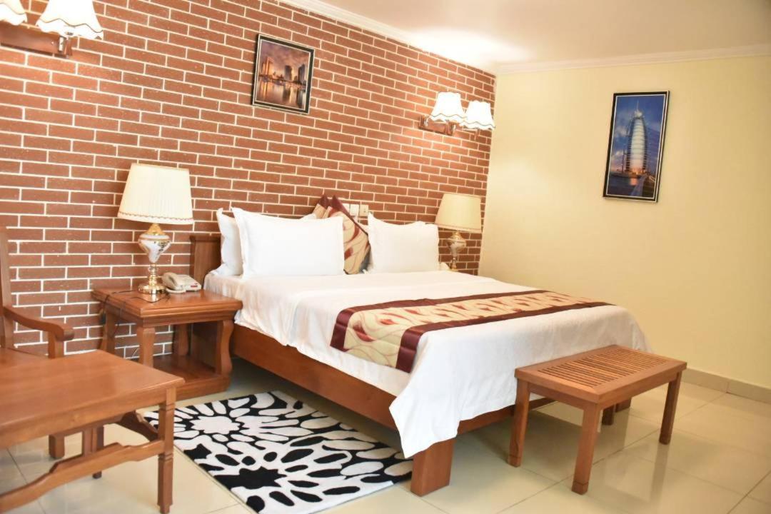 Grand Hotel Aeroport, Ντουάλα Εξωτερικό φωτογραφία